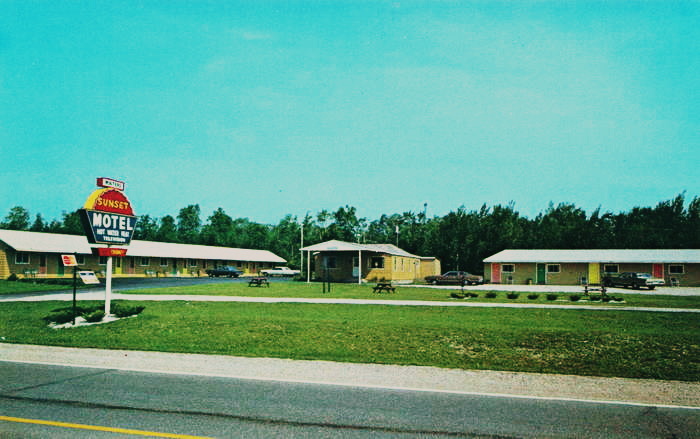 Sunset Motel - Vintage Postcard (newer photo)